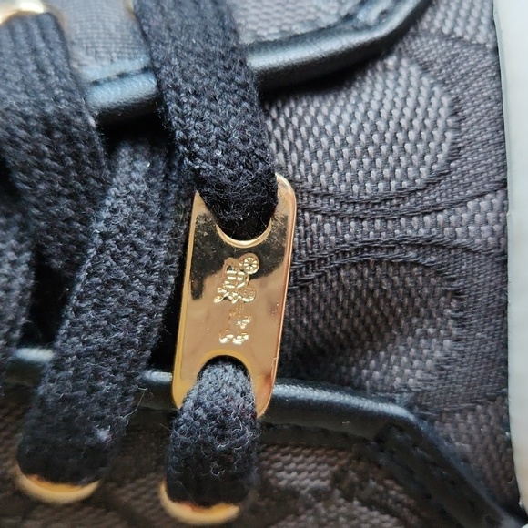 Coach womans black and white tennis shoe size 7.5 US  37.5 EUR - Picture 3 of 12